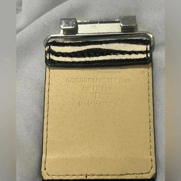 Zebra Print leather belt Black and White Silver clasp  black stretch size large - Picture 7 of 9
